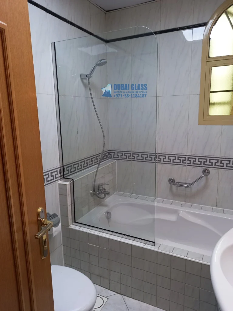 Cutout bathtub fixed glass Dubai – Dubai Glass Works